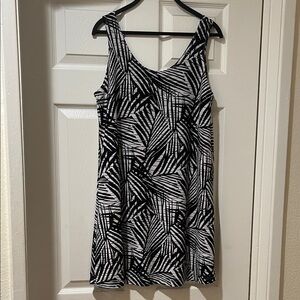Black and White Patterned Women's Cover-Up Dress